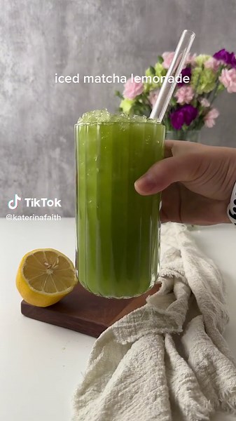 Homemade Iced Matcha Lemonade Recipe