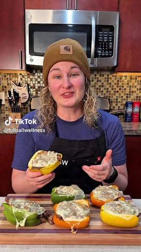 High Protein / Low Carb Cheesesteak Stuffed Peppers Recipe makes 6 servings Macros per serving: 315 calories 41g protein 7g carbs 14g fat Ingredients 3 bell peppers, halved 1 1/2 lbs ribeye shaved steak 1 onion, chopped 2 cups reduced fat shredded mozzarella cheese 6 slices provolone cheese 1 tsp salt 1 tsp pepper 1 tsp garlic powder 1 tsp onion powder Directions 1️⃣ Cut bell peppers in half and remove cores and seeds. 2️⃣ Roast peppers at 400°F for 10 minutes to soften. 3️⃣ In a large pan over 