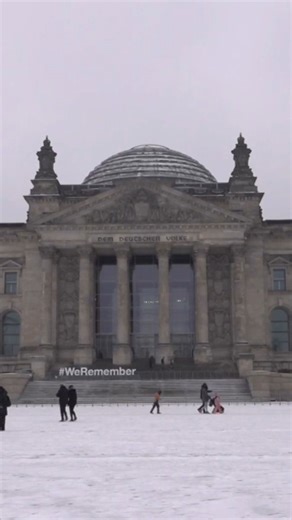 Winterwetter in Berlin: Reichstagskuppel ist geschlossen
