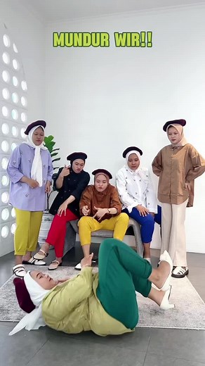 Munduurrr wir .. yang baik motor beat mana suaraanyaaa ?? 😂😂 #challenge #mundurwir #mundurwirr