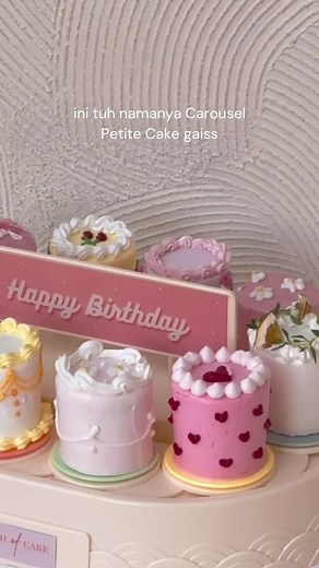 Pesan Carousel Petite Cake untuk Ulang Tahun Unik
