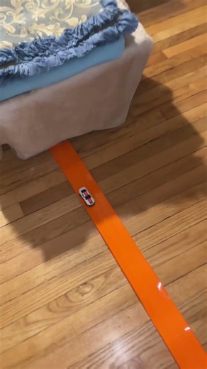 Testing new Hot Wheels Track #hotwheels #subscribe #diecast #diecastcars #racing #track