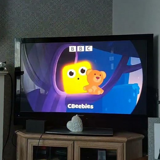 end of In the Night Garden with the CBeebies Bedtime ident and the CBeebies Ident