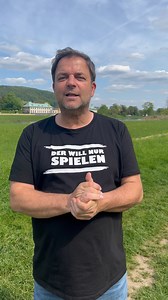 [Anzeige] Leute, es gibt richtig tolle Neuigkeiten: Im Spätsommer geht "Der Hundeprofi -Rütters Team" in die nächste Runde ☀🎉 Und auch in der kommenden Staffel gibt es ein super Team, das sich allen Herausforderungen stellen wird! Mit dabei sind Ellen Marques DOGS, Sophie von Martin Rütter DOGS Würzburg/ Main-Tauber-Kreis, Marcel von Martin Rütter DOGS Wiesbaden & Main-Taunus-Kreis und Melle von @martinruetterdogsosnabrueck 😍 Und jetzt der Aufruf: Wenn es die ein oder andere Sache im Zusammenl