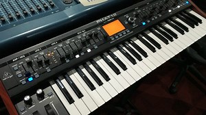 Behringer DeepMind 12 First Look