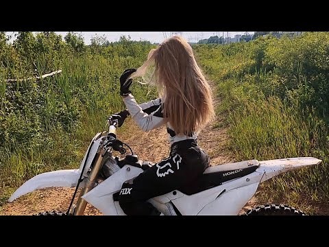 Beautiful Girls on Dirt Bike | Extreme Girls with Extreme Bike [HD]