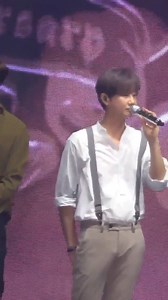 55 reactions | [#HYESUNG] 20181007 SHINWHA 20TH CONCERT - HEART TOUR IN SEOUL DAY 2 - Syungie ah, don't cry! Ở phần ending ment, Hyesung gần như đã khóc nhưng vẫn cố kìm nén :((( Lúc diễn đã cháy hết mình nhưng lúc nói cảm ơn thì lại xúc động :(( Bias cụa tuii, đừng khóc mà :((( Cre: michellau29 Shiinhana  | Shinhwa Kites House | Facebook