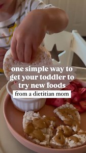 who else is in the “don’t cut it” stage?🥲 ✨FOLLOW along for more toddler feeding tips SHARE with a toddler parent who gets it✨ Lately, we’re all about the big version. It might seem silly to us since we think, “you literally have what I’m having,” but it still looks different to them! They see us eating a whole sandwich half or a full rice cake, while theirs is cut into bite-size pieces. Which was important & helpful at one point, but now? They’re curious, craving more independence, & ready for