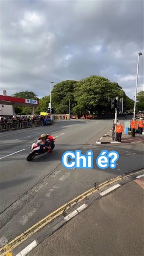 È lui ...chi sarà il prossimo ospite (CHIACCHIERE DA BOX)🎙🏁🏍 #diretta #programmation #wievs