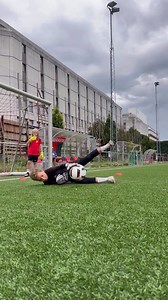 Goalkeeper Drills 🧤 🎦Credit To @gkacademy_mk99 - You Can Find These On Instagram 👏🏻👏🏻 #soccertraining #youthfootball #footballcoaching #goalkeepers #footballskills #footballpractice #soccerpractice #footballcoach #progressoverperfection #lovefootball #futboleros #instasoccer #soccerteam #trainingsoccer #indoorsoccer #traintogether #soccercoaching #footballtraining #soccerskills #footballdrills #thebeautifulgame #footballshoes #futbolistas #soccerboys #futbol #soccerstar #sportsscience #foo