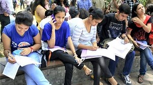 Panel recommends reservation for girl students in IITs