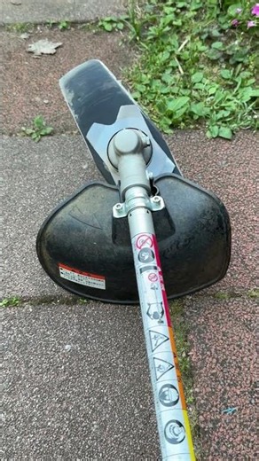 お気に入りのECHOの2サイクル刈払い機です