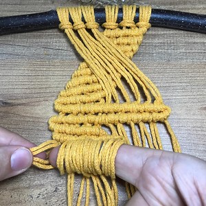 Macrame tutorial for the beginners #macramevideo #diymacrame #diydecoration #handmadeideas | Lady Loves Knitting