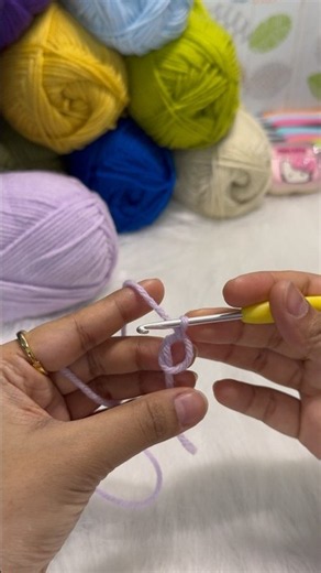 How to Make a Magic Ring 🧶 | Crochet for Beginners #crochetwithme #magiccircle