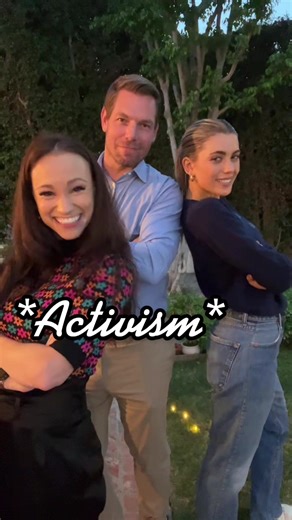 Talking policy and drafting bills with Congressman Eric Swalwell and activist @Amelie Zilber 💪🏻