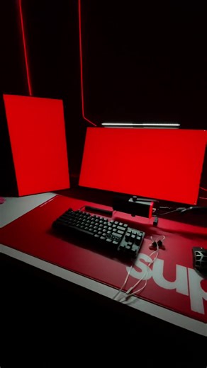 Cleanest red setup?🧐 #red #Tech #techtok #setup #GamingSetup | setup