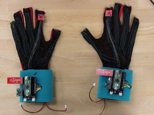 UW undergraduate team wins $10,000 Lemelson-MIT Student Prize for gloves that translate sign language