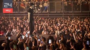 "Büdös életbe, hogy a gyerek nem a Rammsteint szereti" – egy apuka beszámolója Azahriah Aréna-koncertjéről | 24.hu