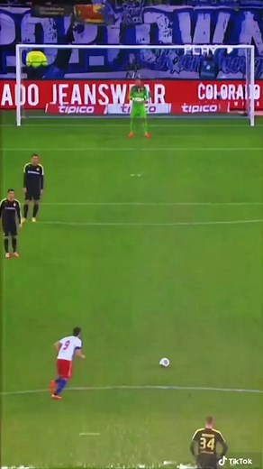 Guess this player #football #soccer #freekick #scorehero #fyp