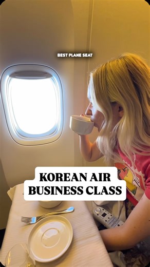 Korean Air Prestige Class flight review 👀 We flew from Seoul in South Korea to Hong Kong on its retro Boeing 777 plane. This is everything we ate and a seat review. Korean Air Korean Air Business Class Korean Air Prestige Class Seoul Hong Kong Boeing 777 Flight review | live_thedash