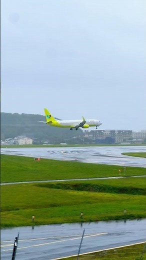 삼다도 비바람을 뚫고 착륙하는 진에어 Jin Air Boeing 737-800 HL8014 Landing CJU RWY 07 #제주공항 #착륙