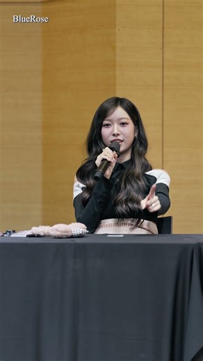 Momoland Jane 250914 Shorts3