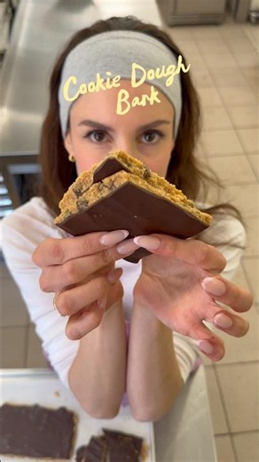 Cookie Dough Bark ❄️🍪✨ (only 5 mins) No bake, vegan, gluten-free - recipe in the comments ♥️
