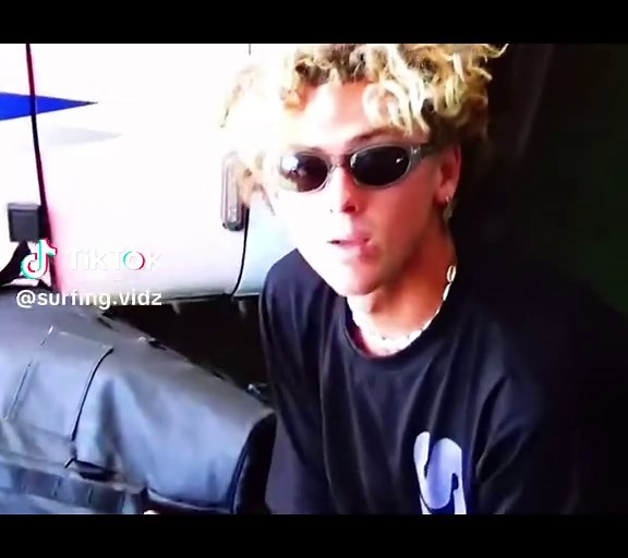 Ripping Waves in Australia: Surfing Adventure Clips