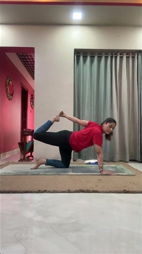Vyaghrasana ( Tiger Pose ) Good For Belly Fat,Glutes, Thighs, Spine , Digestion . #yogasana