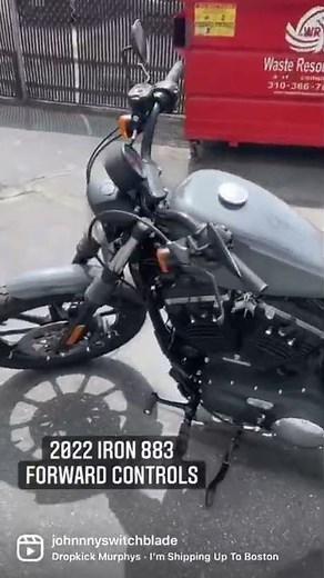 2022 Harley Davidson Iron 883 Forward Controls #iron883 #harleydavidson #sportster #gunshipgray