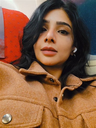 Pavithralakshmi on Instagram: "Ohhh what a last week of September !! LONG READ AHEAD - GRATITUDE TO YOU ALL❤️ AND A LONG OVERDUE OF SELF CREDIT I was always called "strong", but i never believed myself to be, never been able to give myself credit, always felt i was not sufficient enough, had a lot of self doubt. I always self sabotaged for people important to me. But the last one year, and how i crossed darkness (which i still dont know how) made ME gain so much respect for MYSELF, finally look 