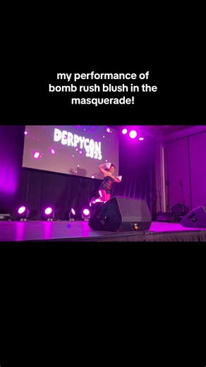 Splatoon Callie Cosplay Dance Performance at Derpycon