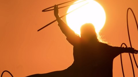 Mastering the Rings – Hula Hoop Artist