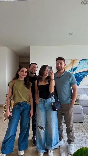 Cecy Flores on Instagram: "Los prepositions of place欄 Perooo… si estás buscando aprender inglés desde 0 en menos de 6 meses déjame decirte que… YO TE AYUDO ‍♀️ Solo visita mi perfil y haz click en el enlace de mi biografía ‬que dice “CLASES DE INGLÉS Y FRANCÉS” y listo ✅ #english #englishspearking #englishlearing #englishtheacher #englishvocabulary"