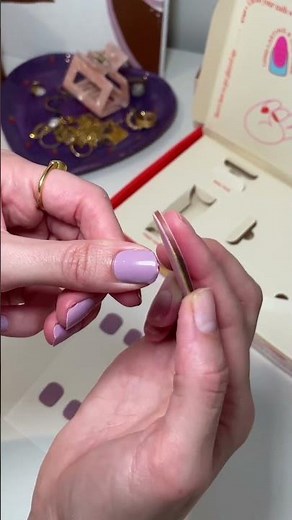 Glaize stick-on gel nails 👀