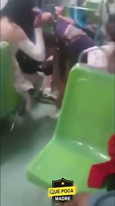 1.4M views · 10K reactions | De nuestro inbox Jovencita regala sus tenis a una mujer descalza que viaja con su bebé en el metro de la #CDMX la reacción de ella lo lo dice todo. | Que Poca Madre CDMX | Facebook