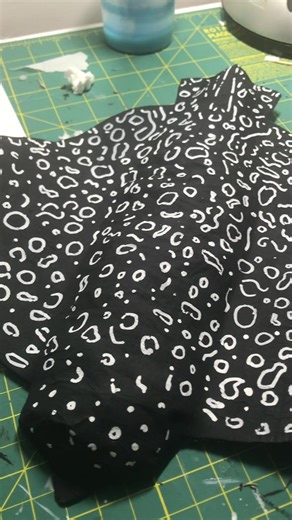 DIY Cardboard Animal Crafts: Making an Eagle Ray for Your Wall