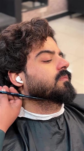 Nothing beats a fresh fade and a well-sculpted beard. Feeling like a new man thanks to the team at Dappers Salon. Monday - Sunday 10AM-11:30PM 📍 Commercial Market Satellite Town Near Tehzeeb Bakers , opposite Albaik Rawalpindi #RamadanMubarak #DappersSalon #Ramadan2026 #Blessings #Rawalpindi