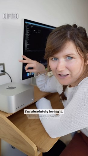 Dr Becky Smethurst on Instagram: "I got to try out Apple’s Mac Studio desktop computer along with their Studio Display for 6 months on #prloan and I fell in love. This is the only computer I’ve ever used that’s worked at the same speed that I do 🤯 I didn’t want to give them back at the end 😭 @apple #homeoffice #scientist #mac #applemac #apple #tech #unboxing"
