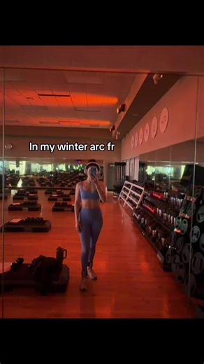 Summers in 105 days😵‍💫 12 days til spring tho🤪 #winterarc #gym #gymselfie