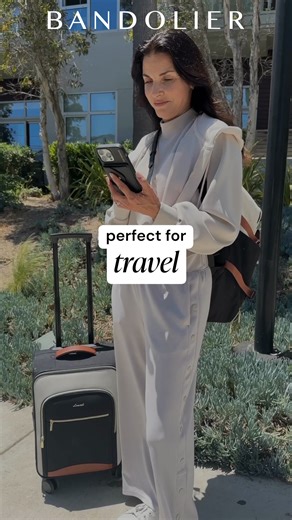 28K views · 1K reactions | The Remi Magnet Wallet Crossbody Phone...