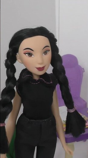 Elsie and Annie - Strict Teacher - Wednesday is the student 🏫 #dolls https://youtu.be/S5STzMfLSNI