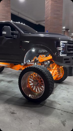 Ford F250 Superduty with #Recon Mirrors lights, cab lights, third brake light and tail lights! What do you think of @ty_little1 build? #ford #f250superduty #superduty #recon #getlit | RECON Truck Accessories