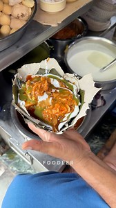 90/- रुपये के 2 समोसे😳😱 | Foodler