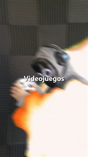 Nicolas González on Instagram: "Los reel estan cada vez mas raros jajaja ¿Te sientes culpable por pasar 2 horas en TikTok y 0 horas aprendiendo? 📱🤡 Encontré esta app llamada Coddy que es básicamente el 'Duolingo' de la programación. En lugar de aprender idiomas, aprendes Python, JS o C++ con lecciones de 5 minutos mientras vas en el bus o estás en el baño. 🚽💡 Tiene rachas, vidas y desafíos diarios para que te vuelvas adicto a tirar código en lugar de scrollear basura. ¿Quieres el link para p