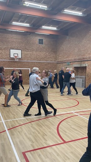 Our beginners course in waltz - great job everyone, keep practicing those box steps 😄🕺💃 | Dance Julie Holland