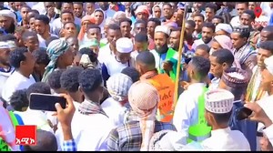 የባሕር ዳር ሙስሊም ወጣቶች ከዒድ ሰላት በኋላ የበዓል ደስታቸውን በአንድነት ሲገልጹ | Amhara Media Corporation/ አማራ ሚዲያ ኮርፖሬሽን