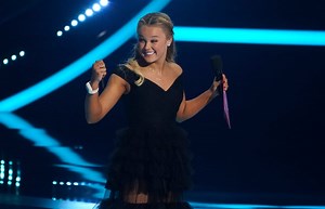 Who is JoJo Siwa? Dance Moms child star rebrands herself as a 'bad girl' in new single 'Karma'