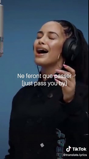 Jorja Smith - Blue Lights (Lyrics)