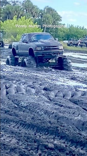 Is the Tow Rope long Enough? #offroad #mudbog #stuck #mud #mudslinging #shorts